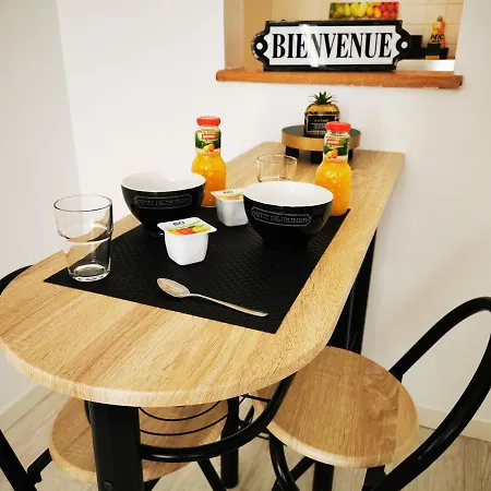 O Studio Apartment